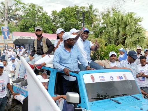 Luis Gomez en caravana